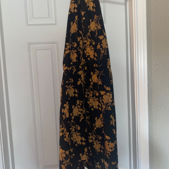 1XL Black & Gold Botanical Print Romper - Picture 2 of 4